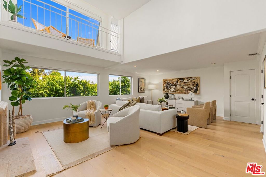 390 Sepulveda Boulevard