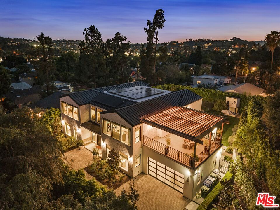 5261 Hermosa Avenue