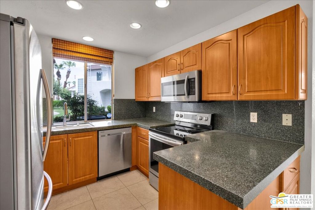 401 El Cielo Road