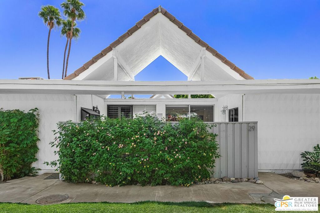 42379 Rancho Las Palmas Drive