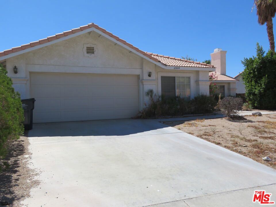 65849 Avenida Barona