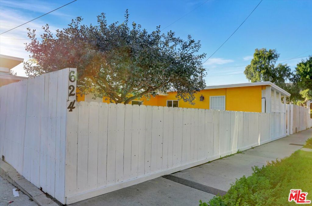 624 Beach Avenue