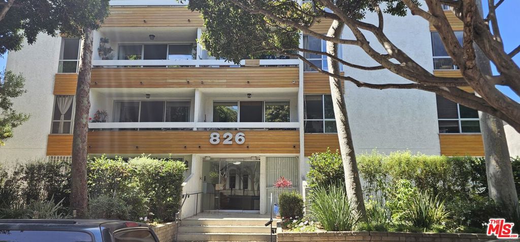 826 2nd Street
