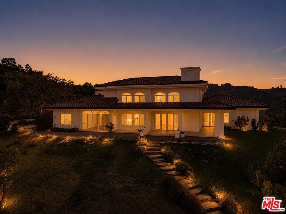 21965 Saddle Peak Road