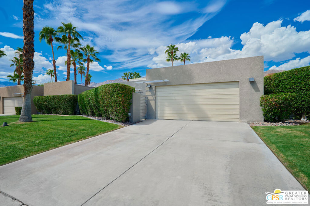 671 Dunes Court