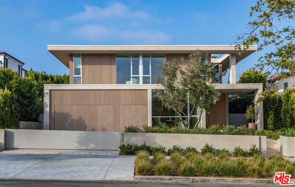 634 Moreno Avenue