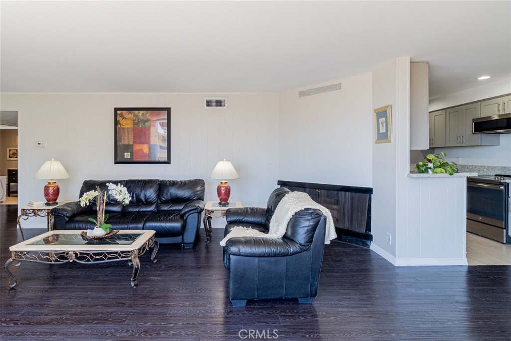 2260 North Cahuenga Boulevard
