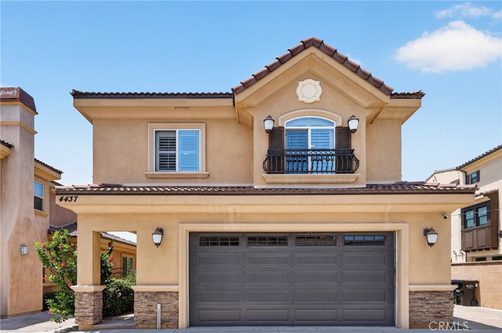 4437 Ellis Lane