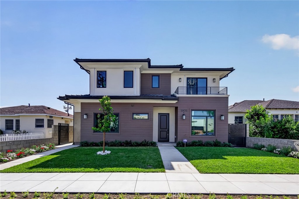 5935 Kauffman Ave.