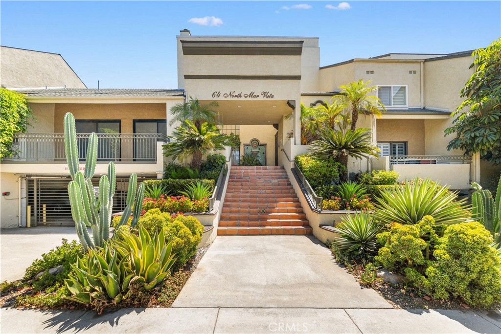 64 Mar Vista Avenue