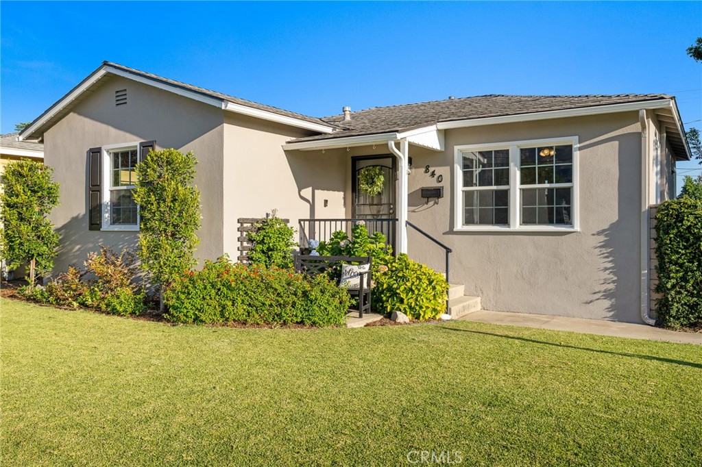 840 Foothill