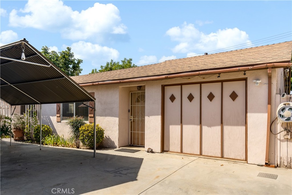 5623 Gracewood