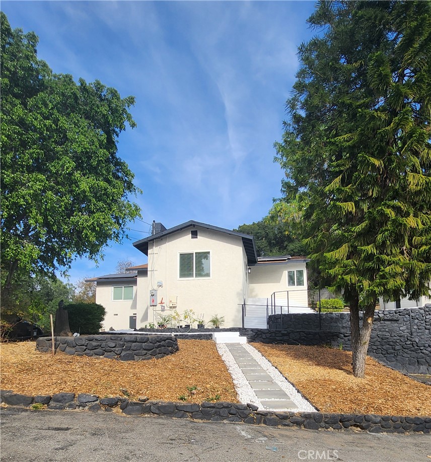 10535 La Canada