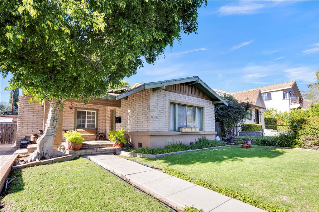815 Magnolia