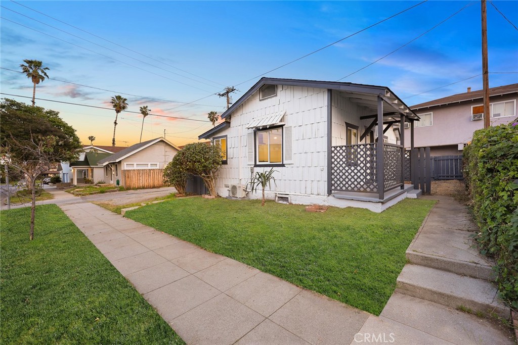 1412 Larch Street