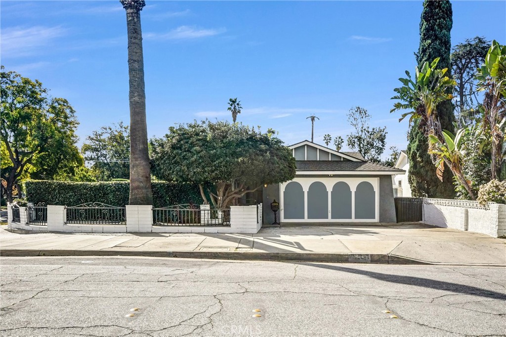728 Richbrook