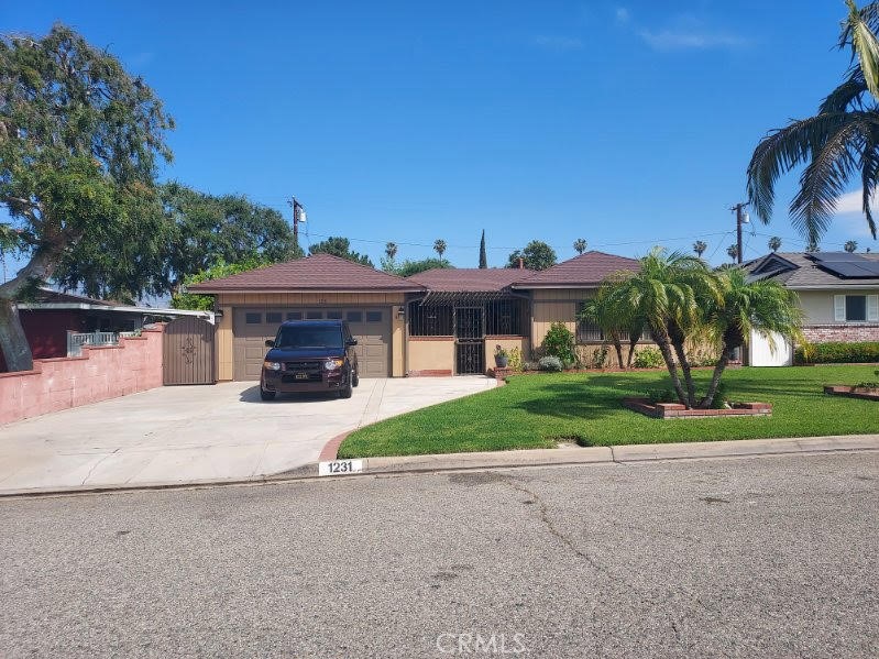1231 shamwood Street