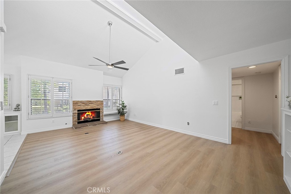 4277 Las Virgenes
