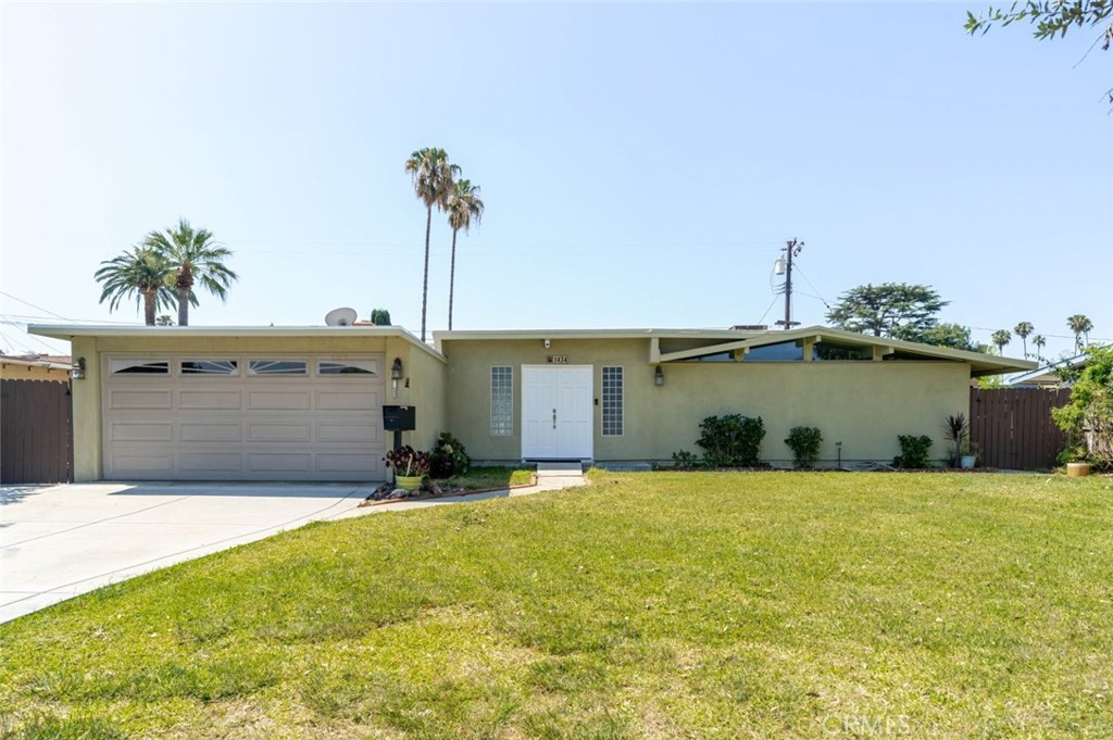 1434 Holly Oak Drive