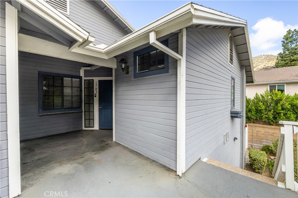 1783 Shady Oaks Court