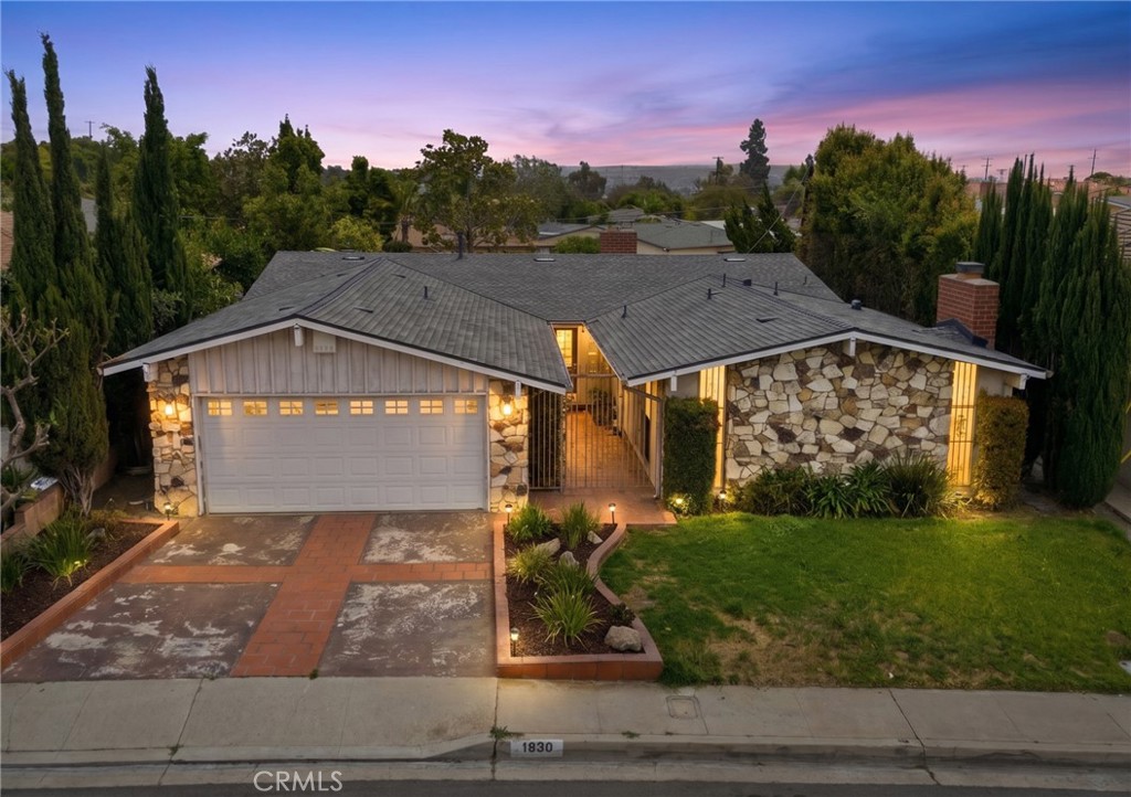 1630 Crest Vista Drive