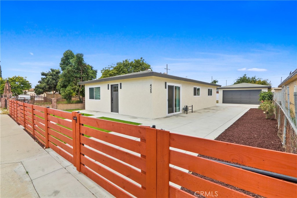 425 Pacific Street
