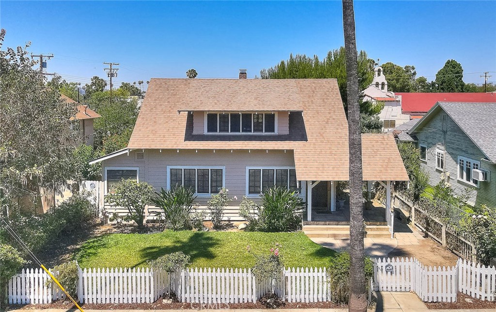 563 Claremont