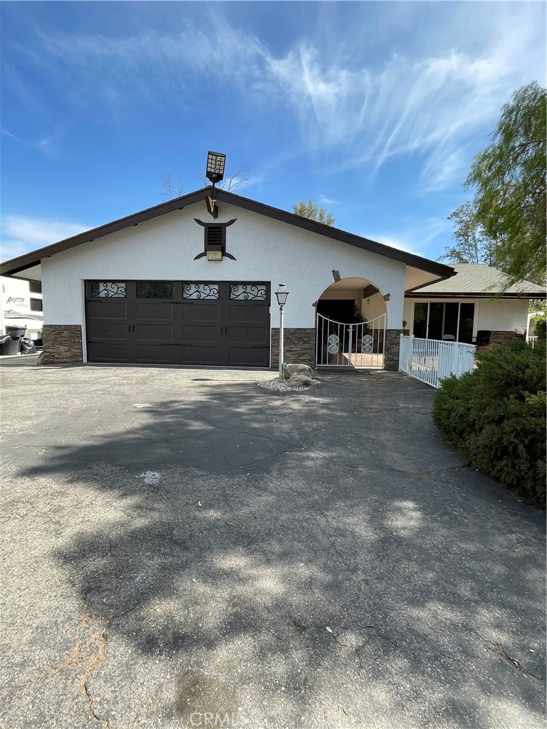 471 San Jacinto Ave