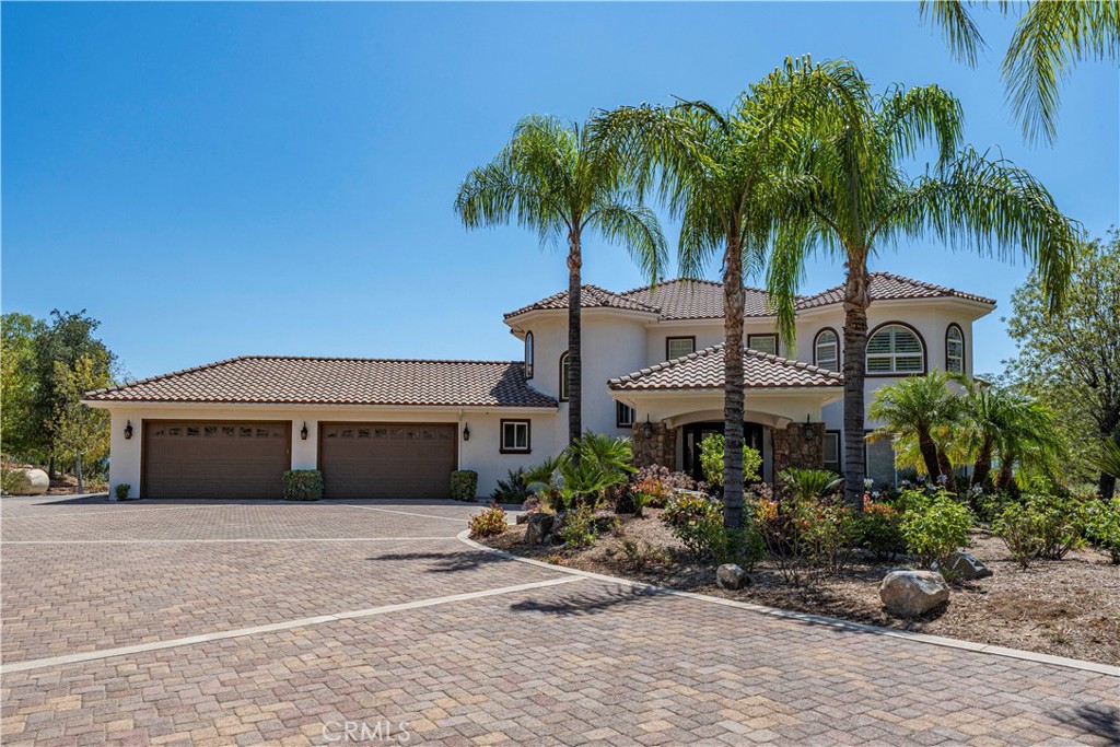 21100 Paseo Montana