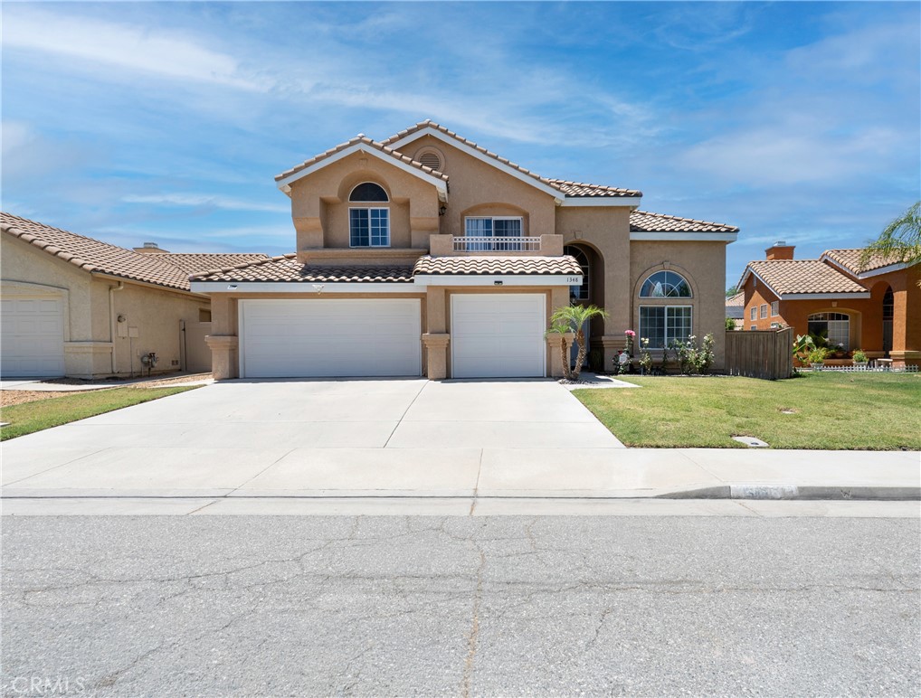 1348 Avenida Roundelay
