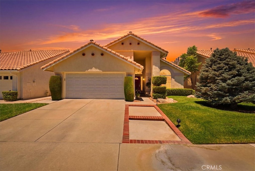 5831 Oakmont