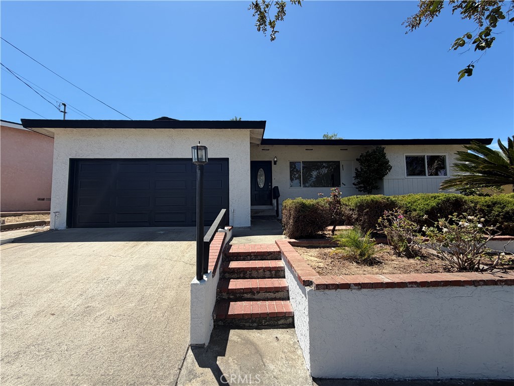 2204 Calle Tortuosa