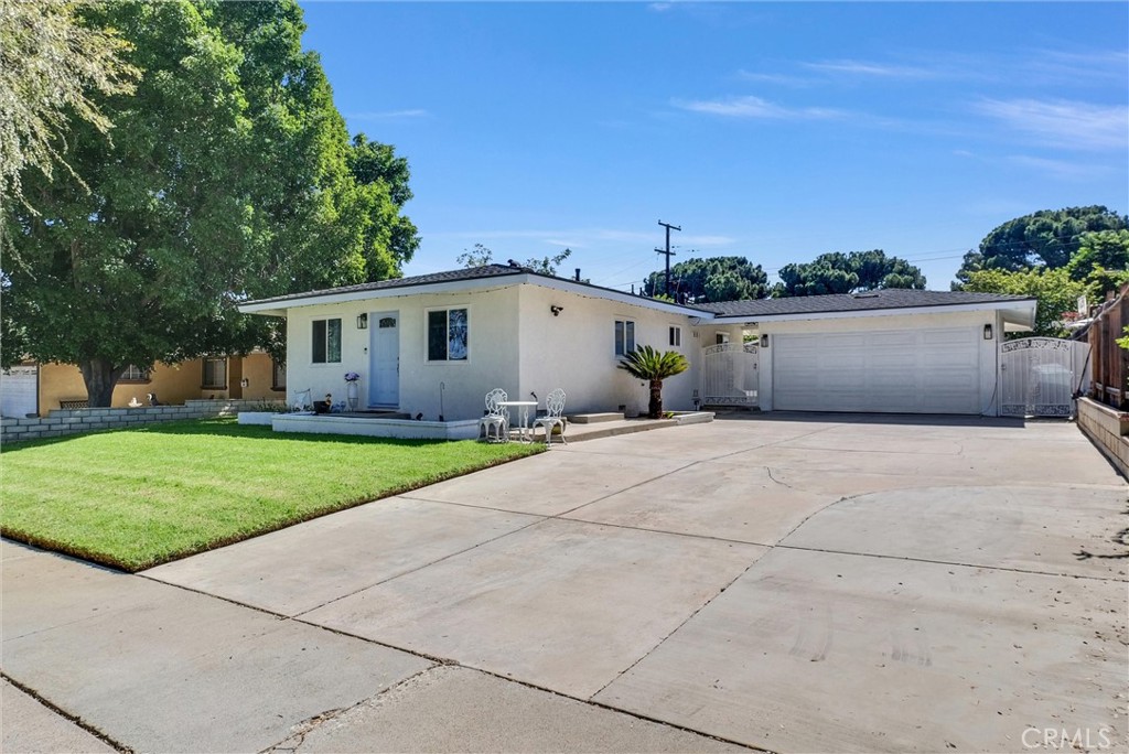 1134 Redwood