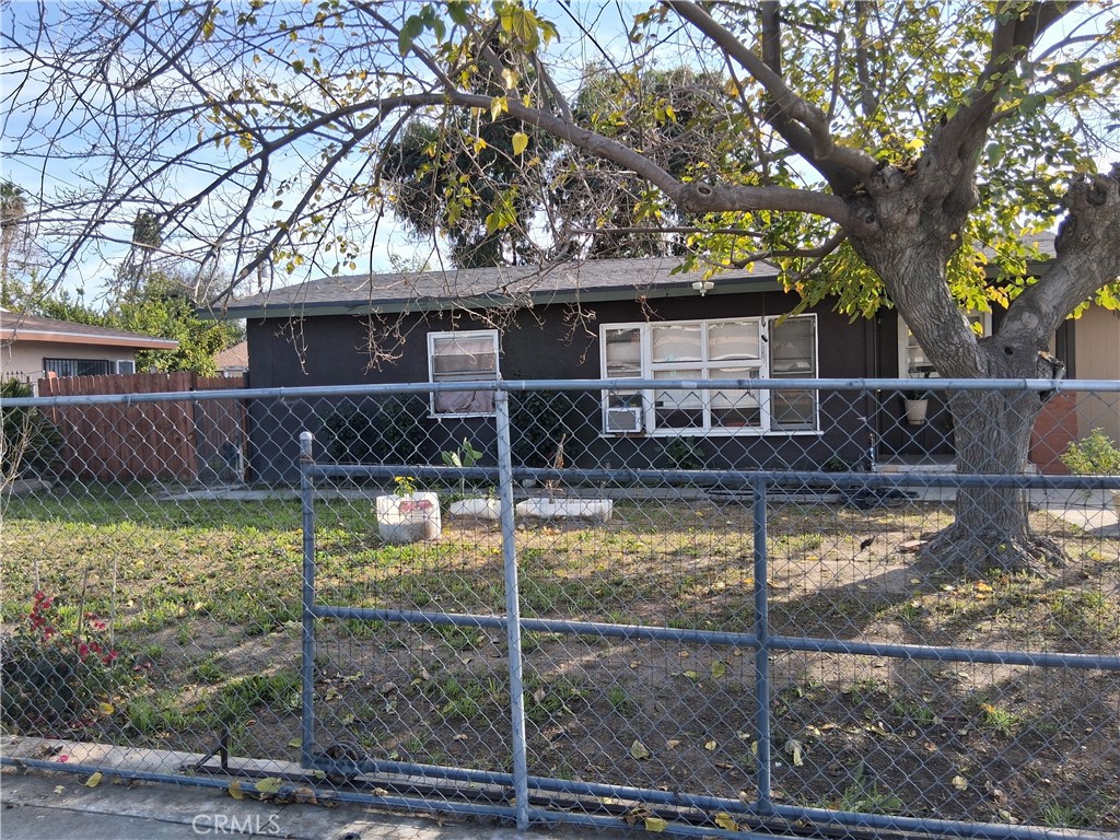 1185 Devonshire