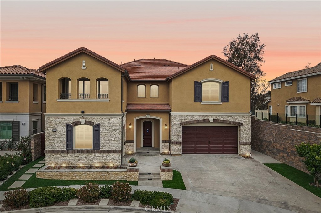2552 Highland Oak Court