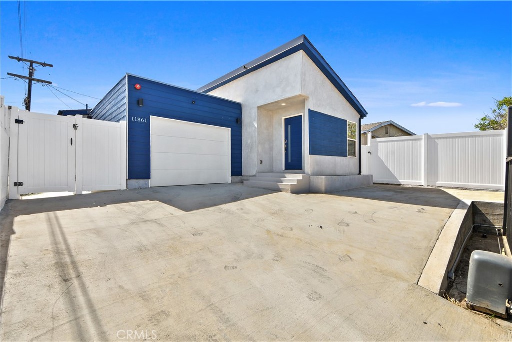 11861 San Pedro
