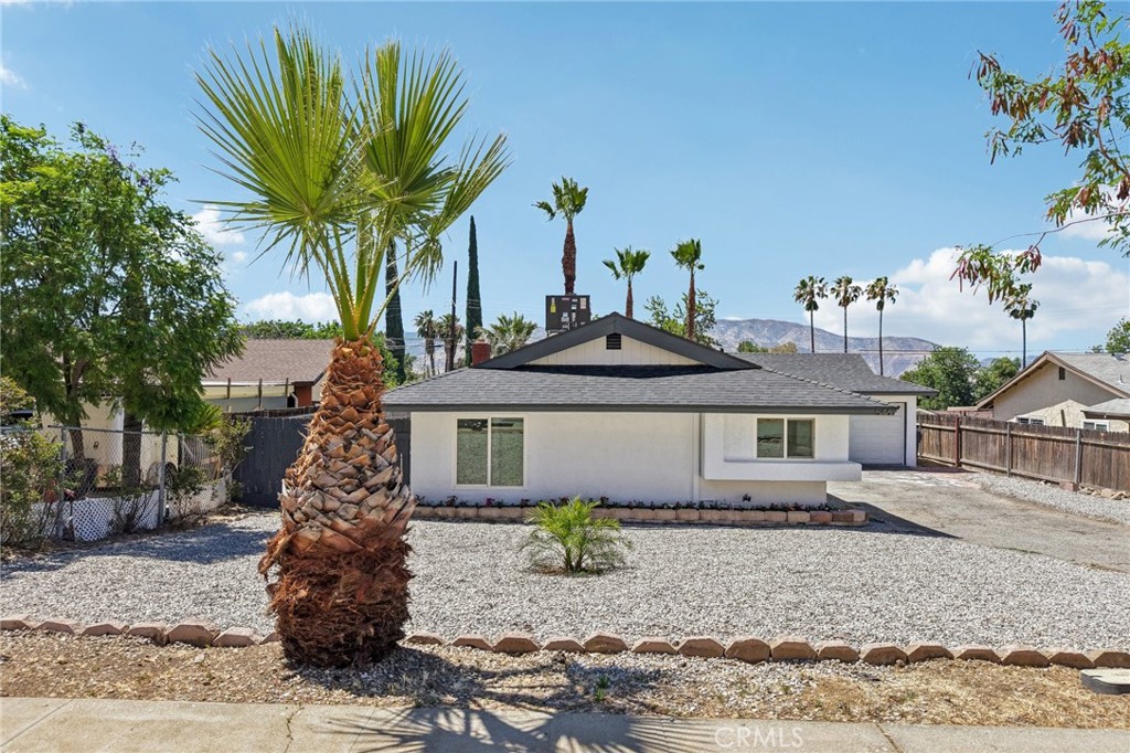 546 Indian School Lane