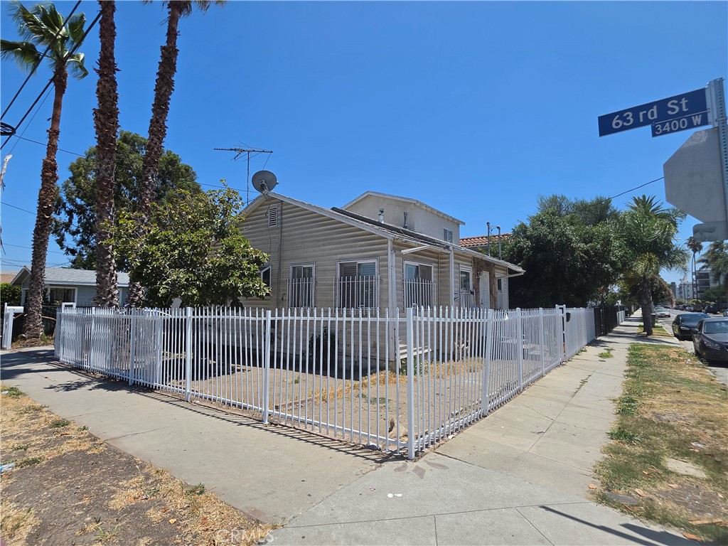 6302 Brynhurst