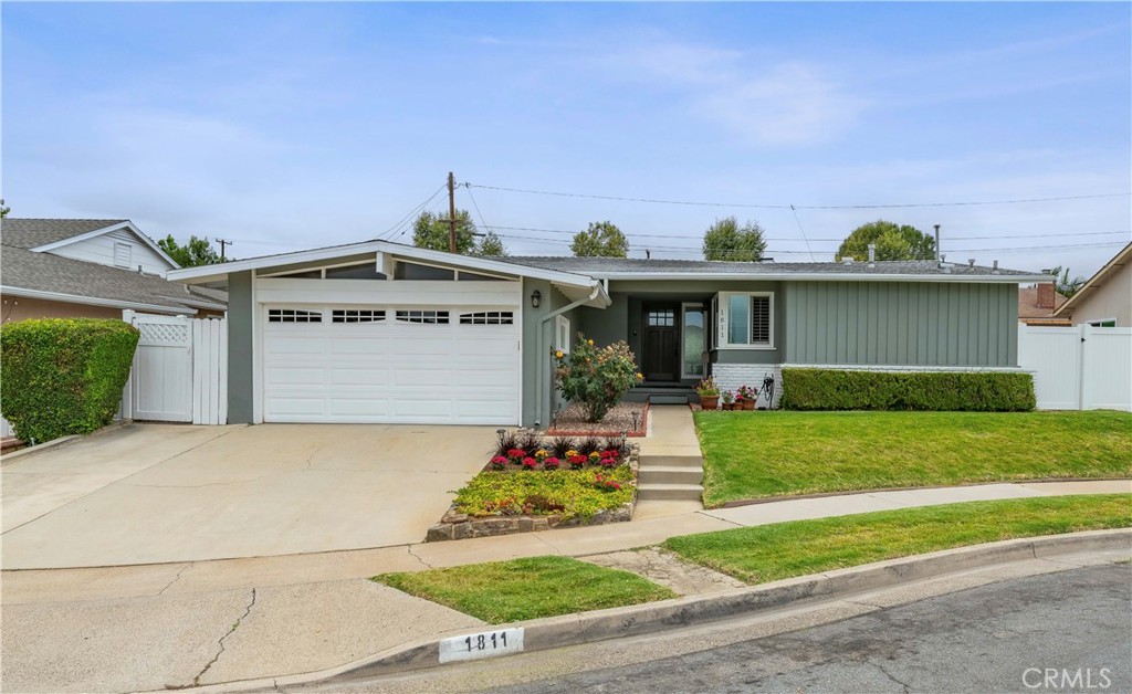 1811 Bea Way