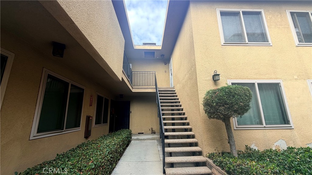 110 Hillcrest