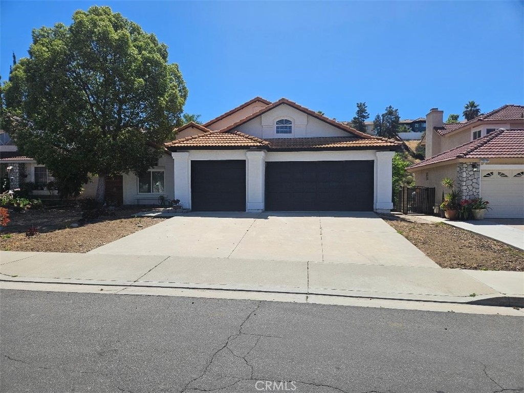22687 Valley Vista