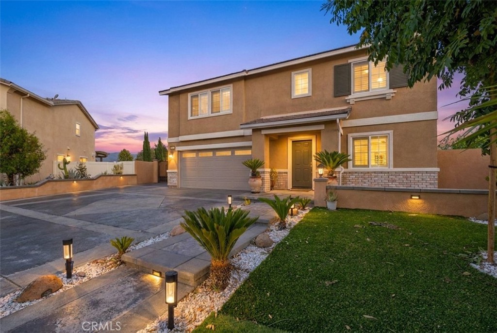 1304 Desert Rose Court
