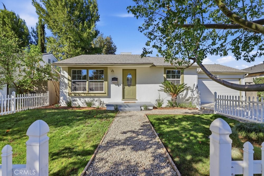 16937 Hartland