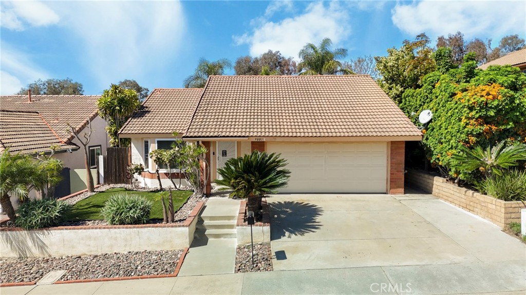 9881 Dauntless Street