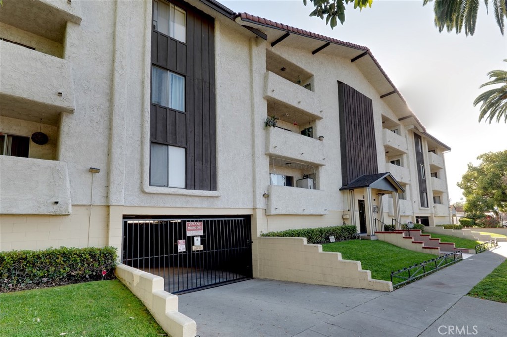 1422 Rock Glen