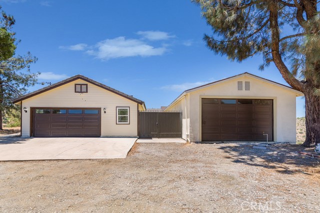 6401 Hubbard