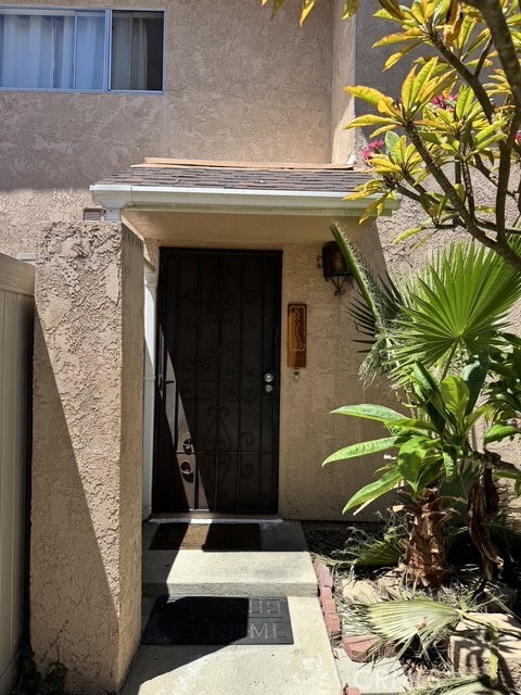 831 Las Lomas Drive