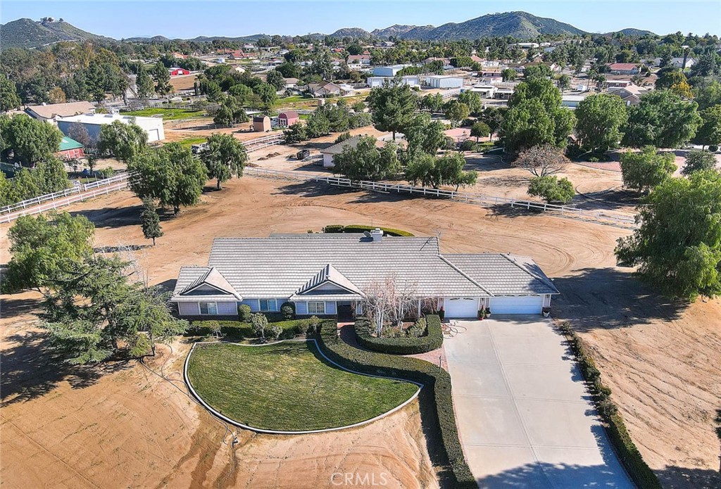 23140 Western Crest Drive
