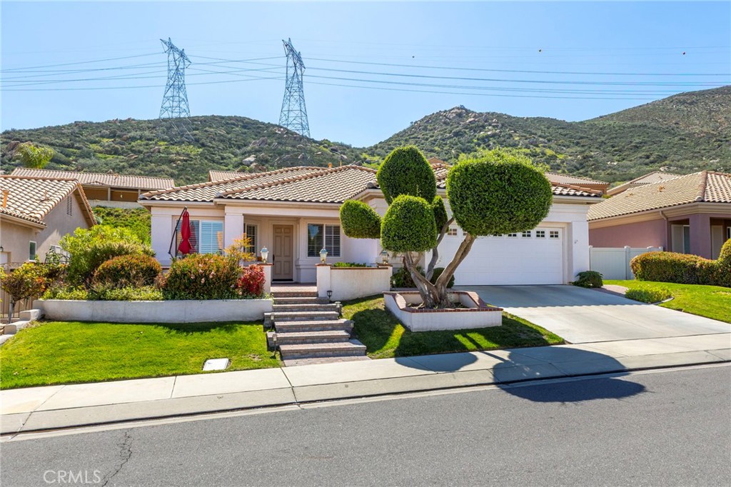 2204 Birdie Drive