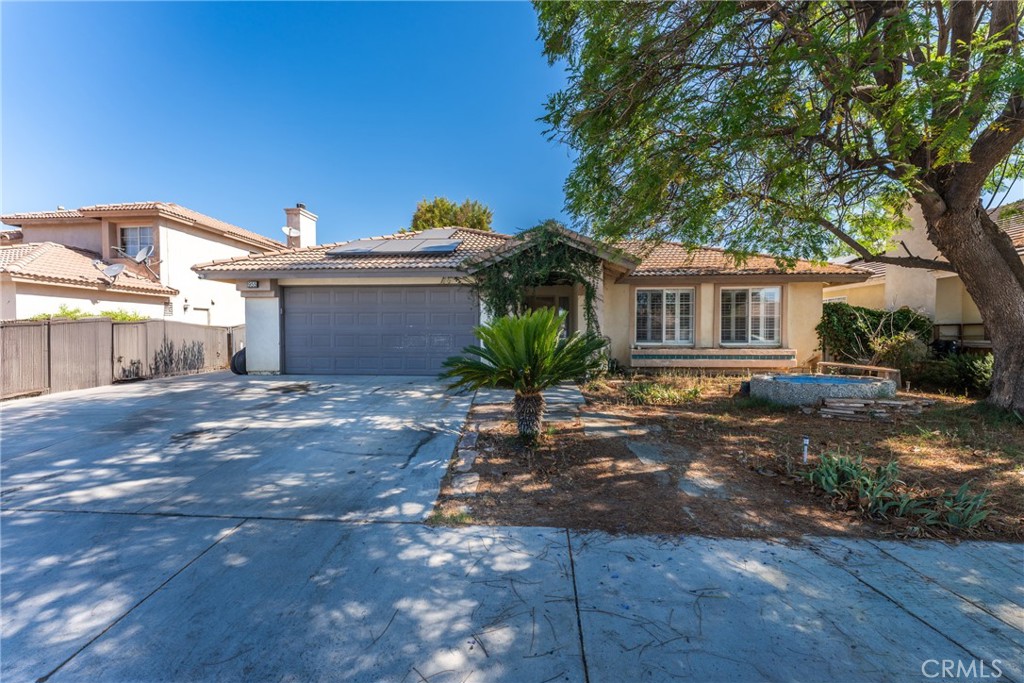 955 Peacock Dr